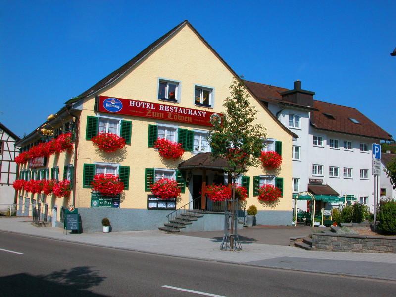 Hotel-Restaurant Zum Loewen Jestetten Exterior foto